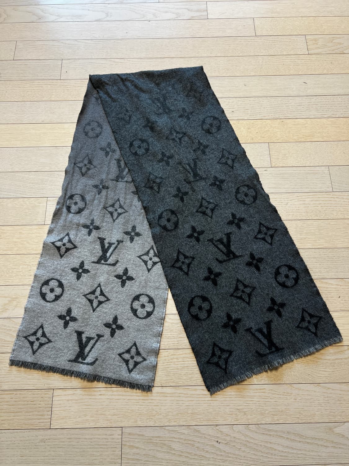 루이비통 모노그램 Dawn to Dusk 머플러 상품이미지2