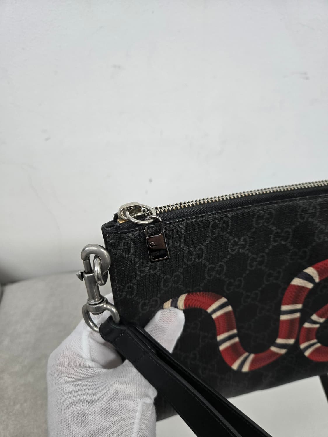 [보증서 정품] 구찌 킹스네이크 클러치백 상품이미지2