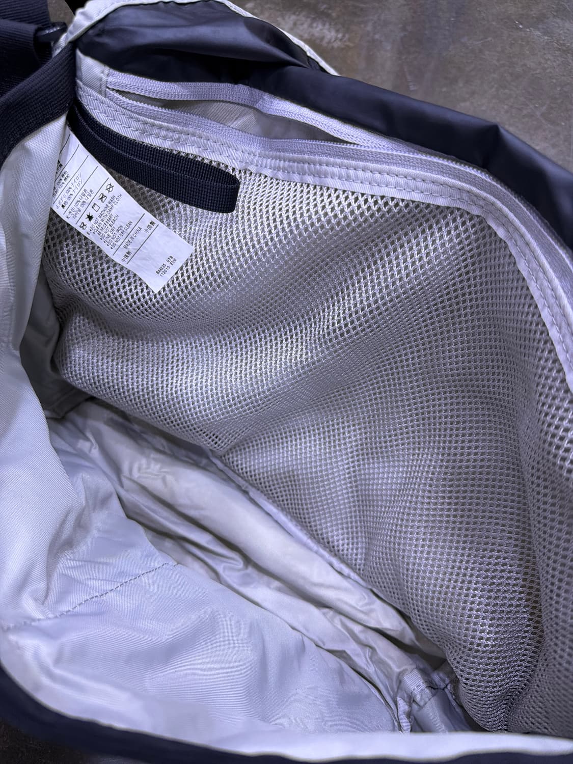 나이키 메신저백 화이트 블랙 오렌지 포인트 크로스백 상품이미지6