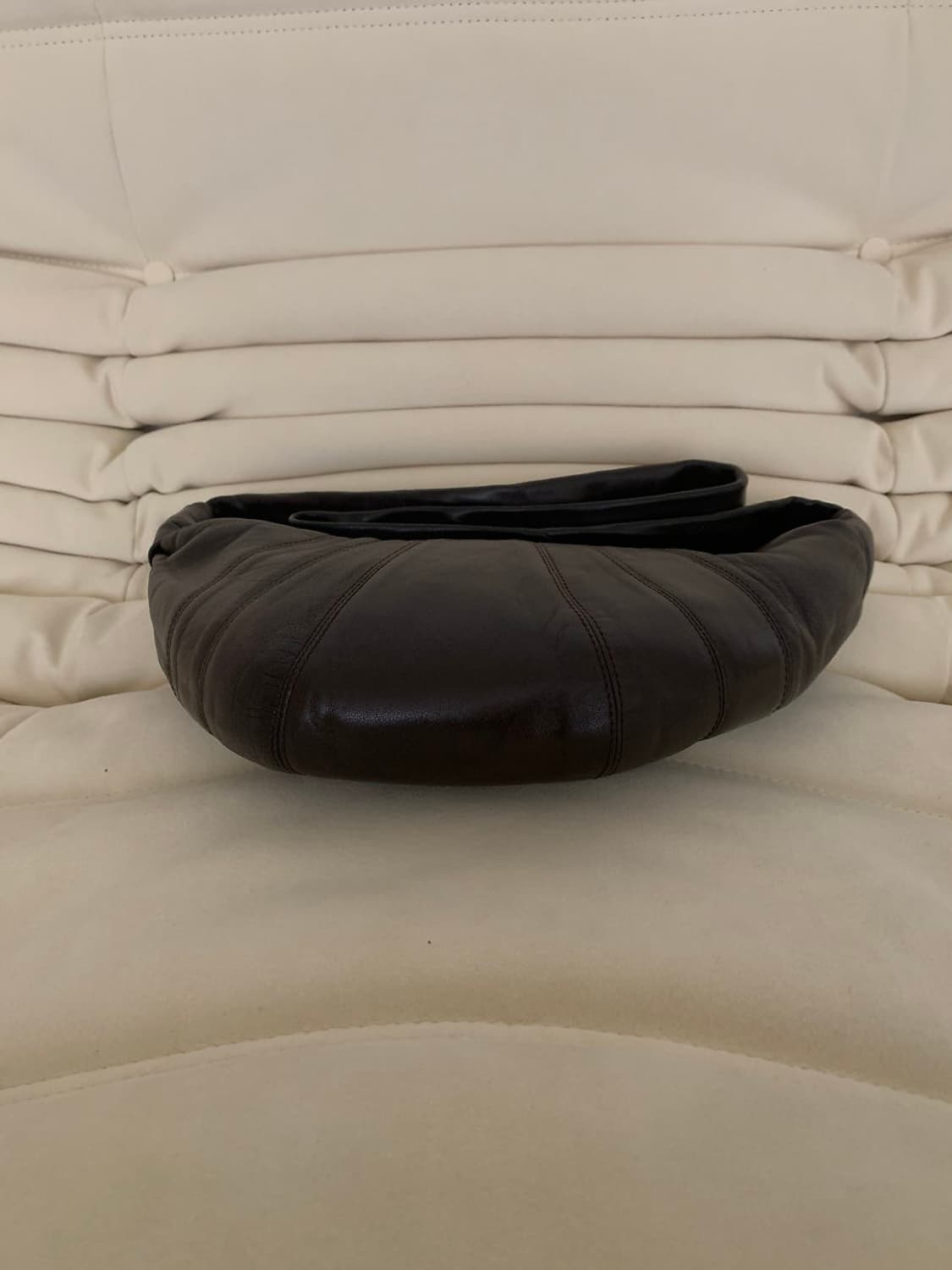 르메르 크루아상백 스몰 다크초코 상품이미지6