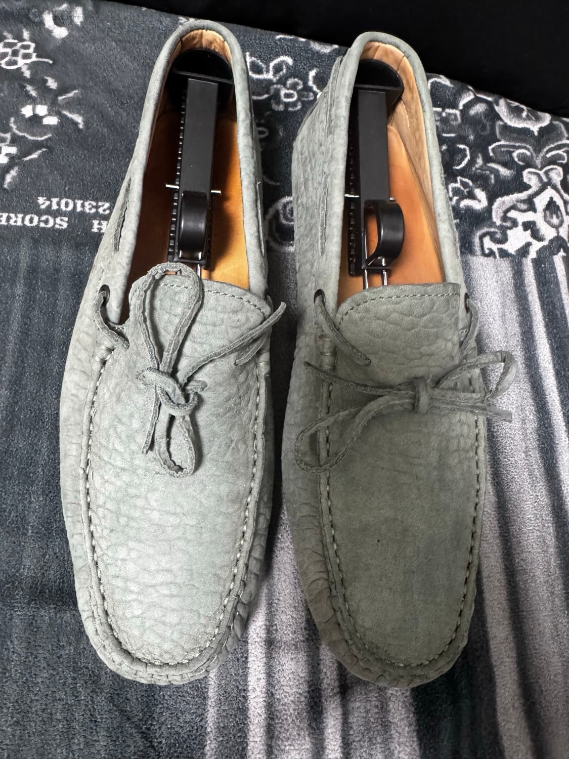 TODS 토즈 스웨이드 드라이빙 슈즈 로퍼 . 상품이미지1