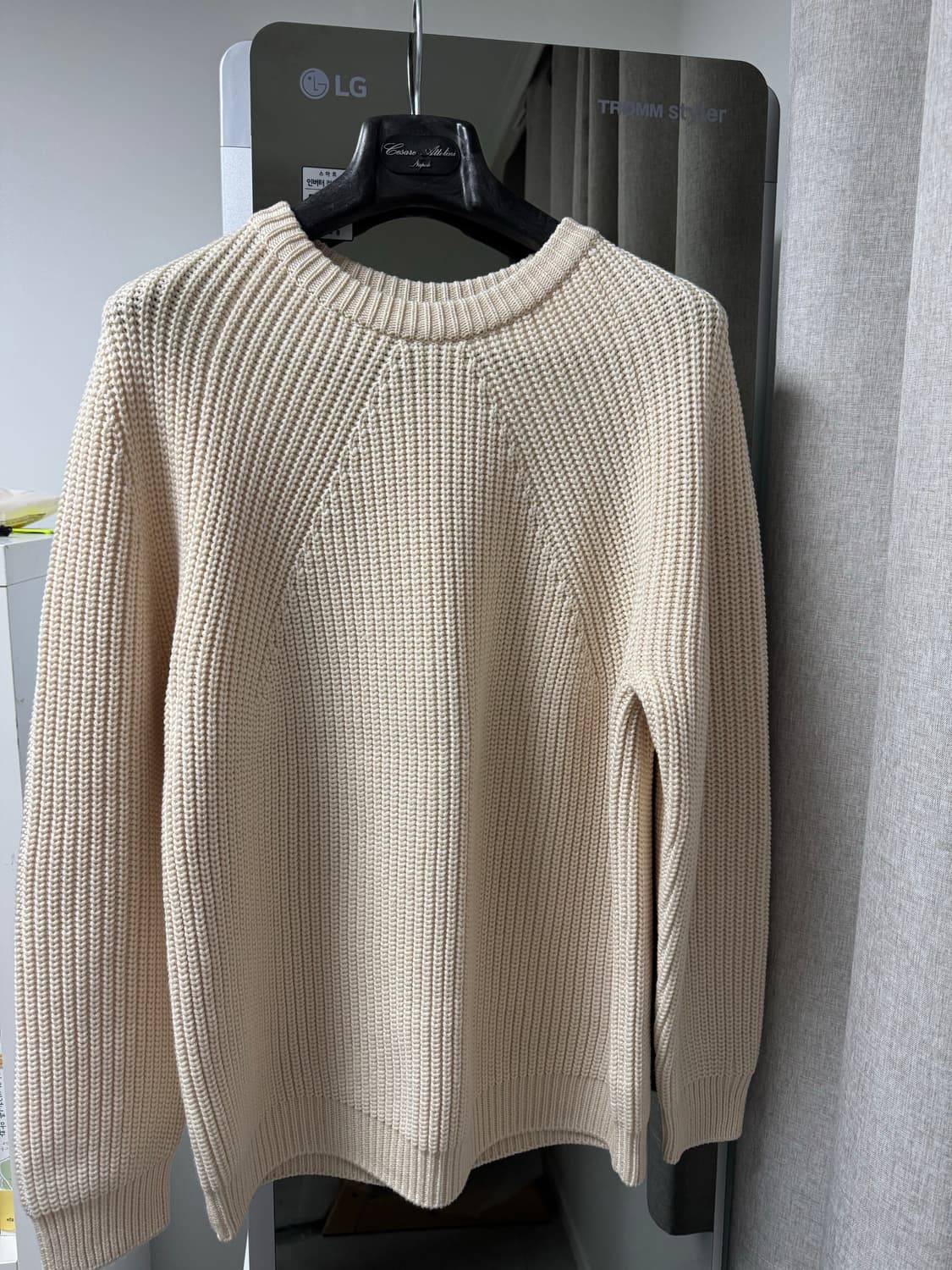 바토너 batoner 시그니처 크루넥 니트 아이보리 색상 3사이즈 판매 상품이미지1
