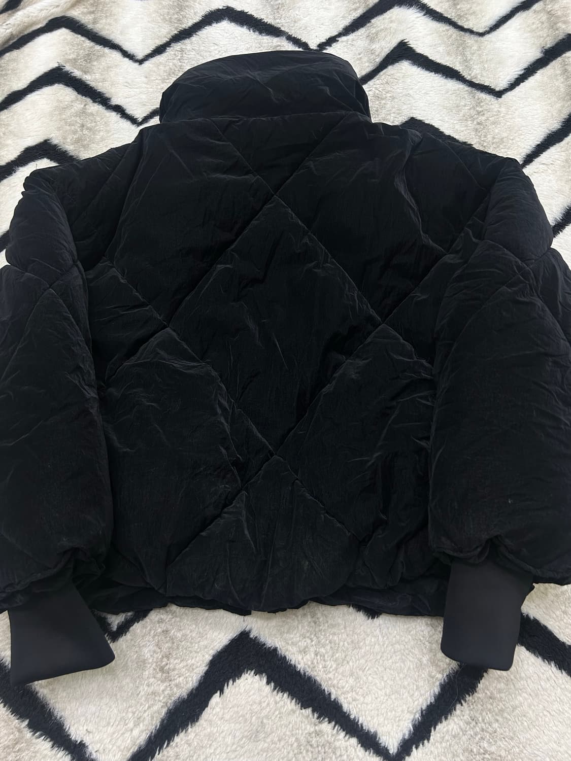 [한국M]ZARA 오버핏 하이넥 숏패딩/블랙 상품이미지4