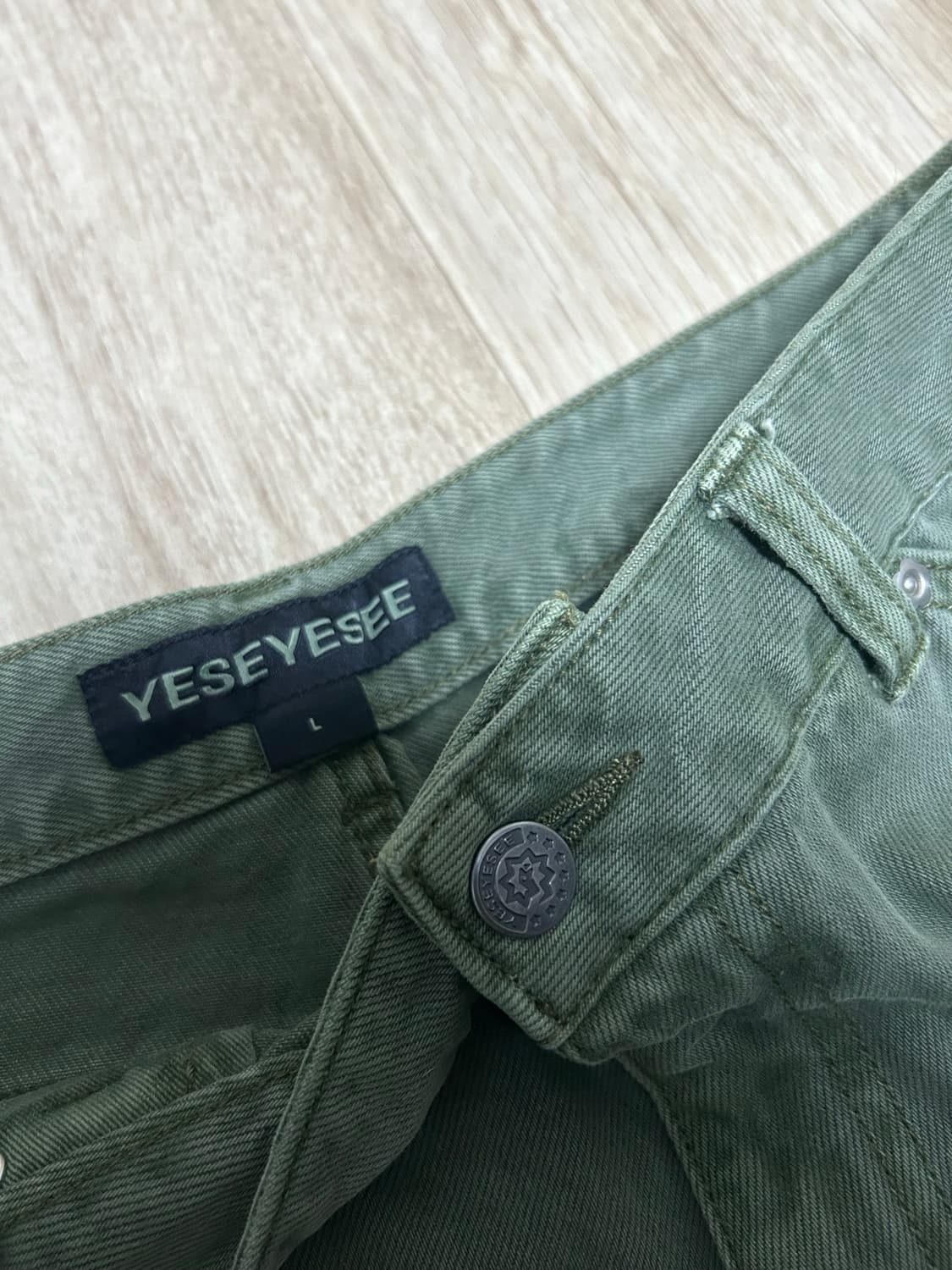 예스아이씨 플라워 리벳 데님 팬츠 상품이미지2