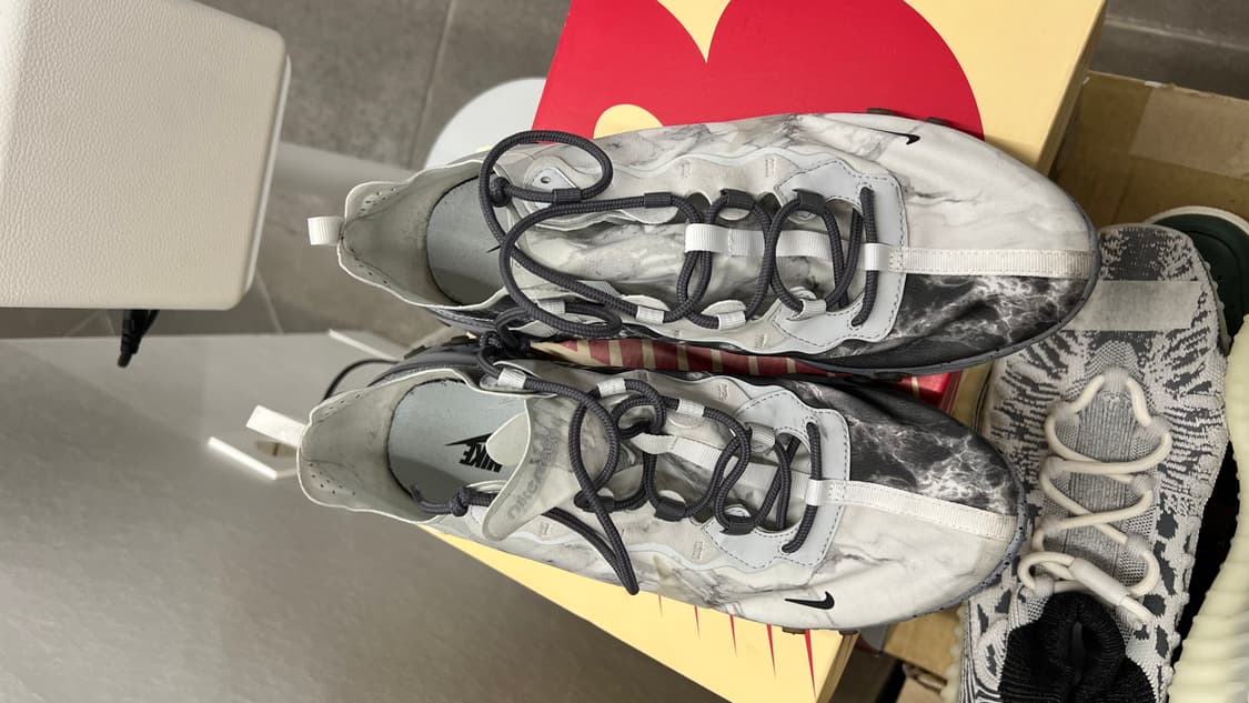  나이키 켄드릭 라마 리액트 운동화 상품이미지1