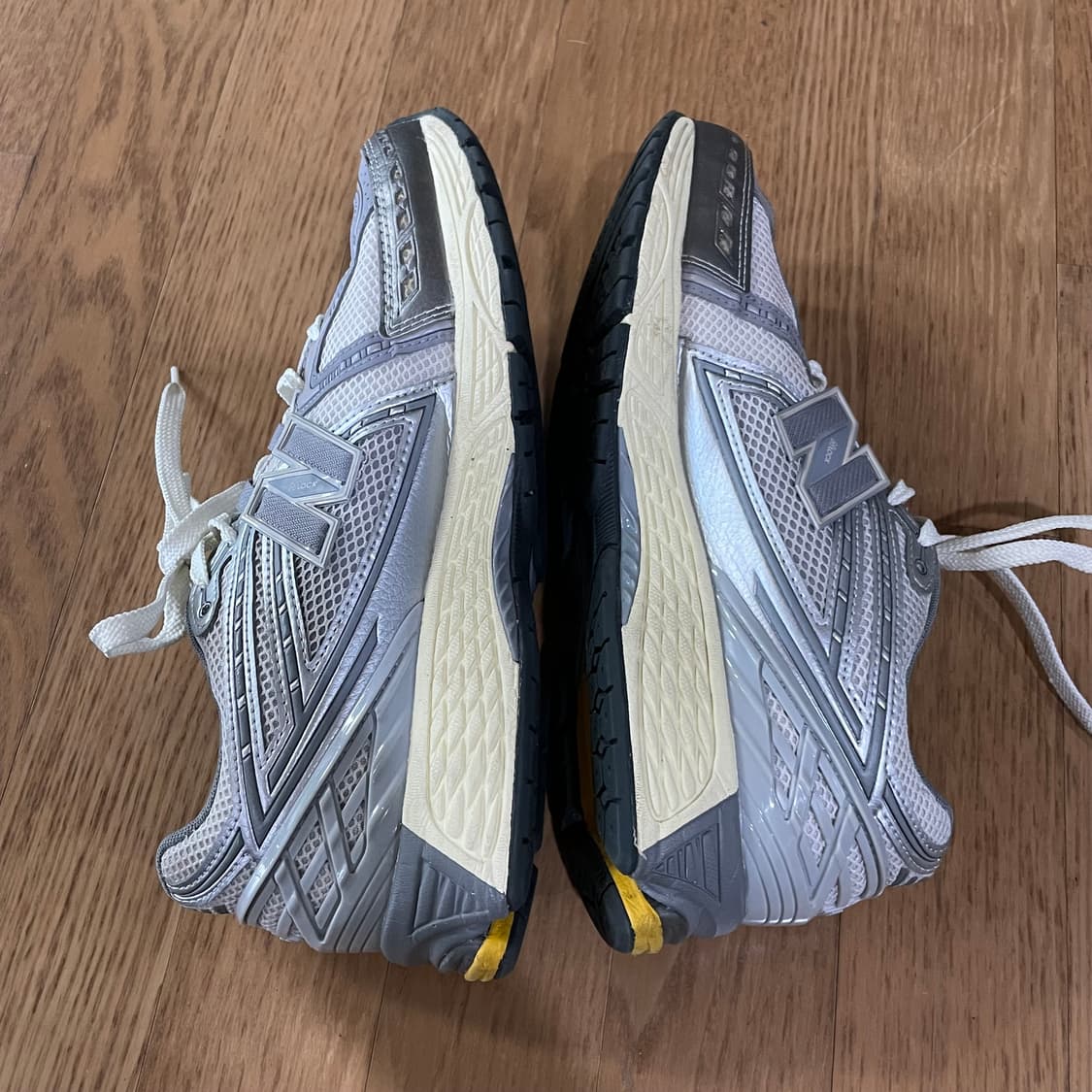 뉴발란스1906R 그레이 스니커즈 280 상품이미지5