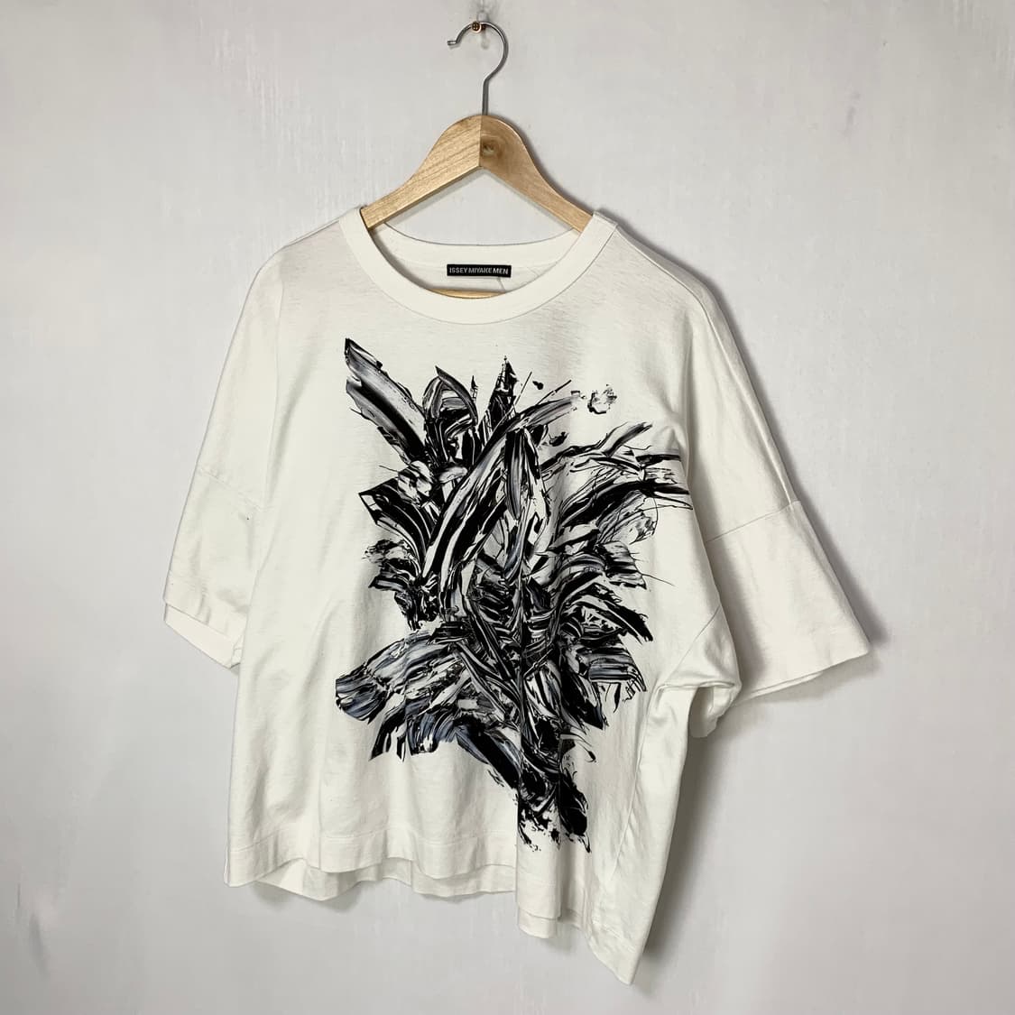 ISSEY MIYAKE MEN 이세이미야케 프린팅 오버핏 반팔 티셔츠 상품이미지4