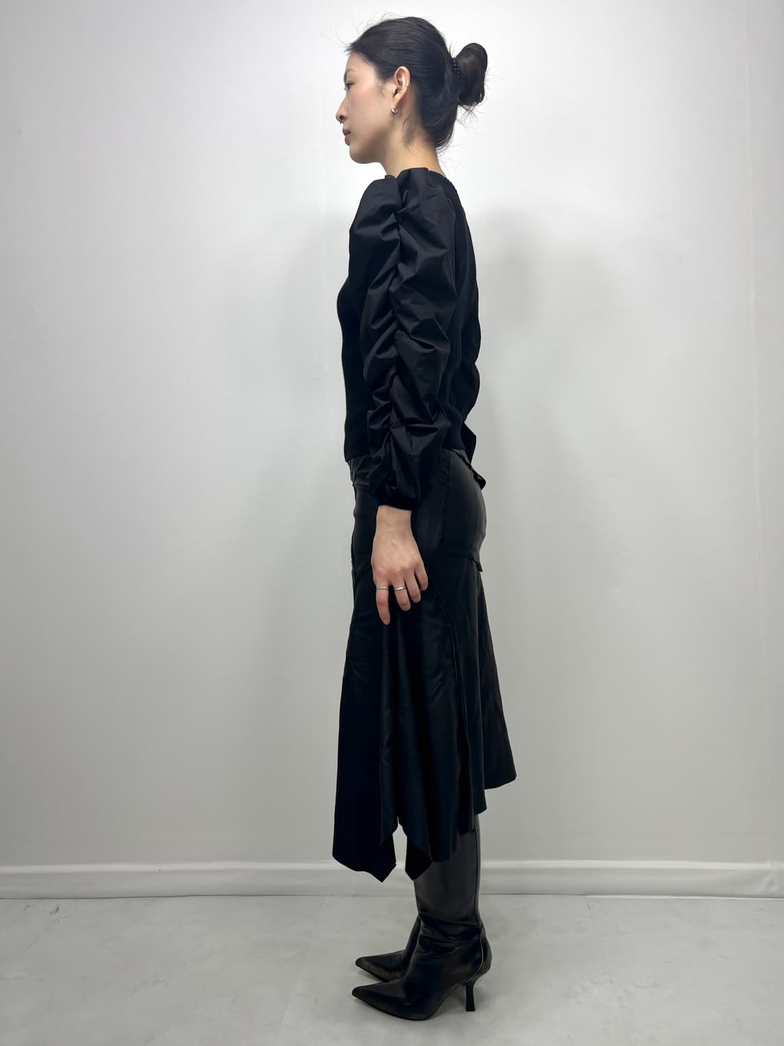 PUFFED SLEEVE SHIRRING KNIT 상품이미지7