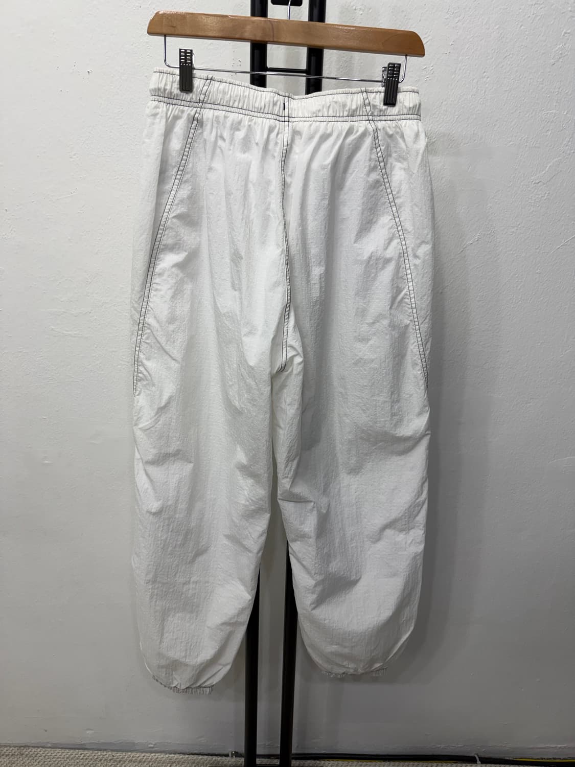 정품) 나이키 여성 나일론 스우시 팬츠 M 상품이미지4