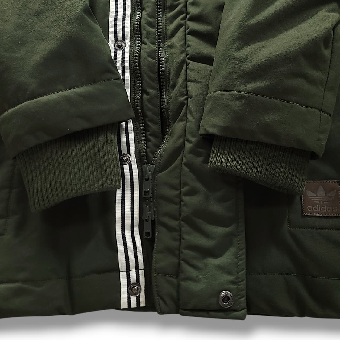 [110] 아디다스 카키 카모플라쥬 덕 다운 파카 상품이미지8