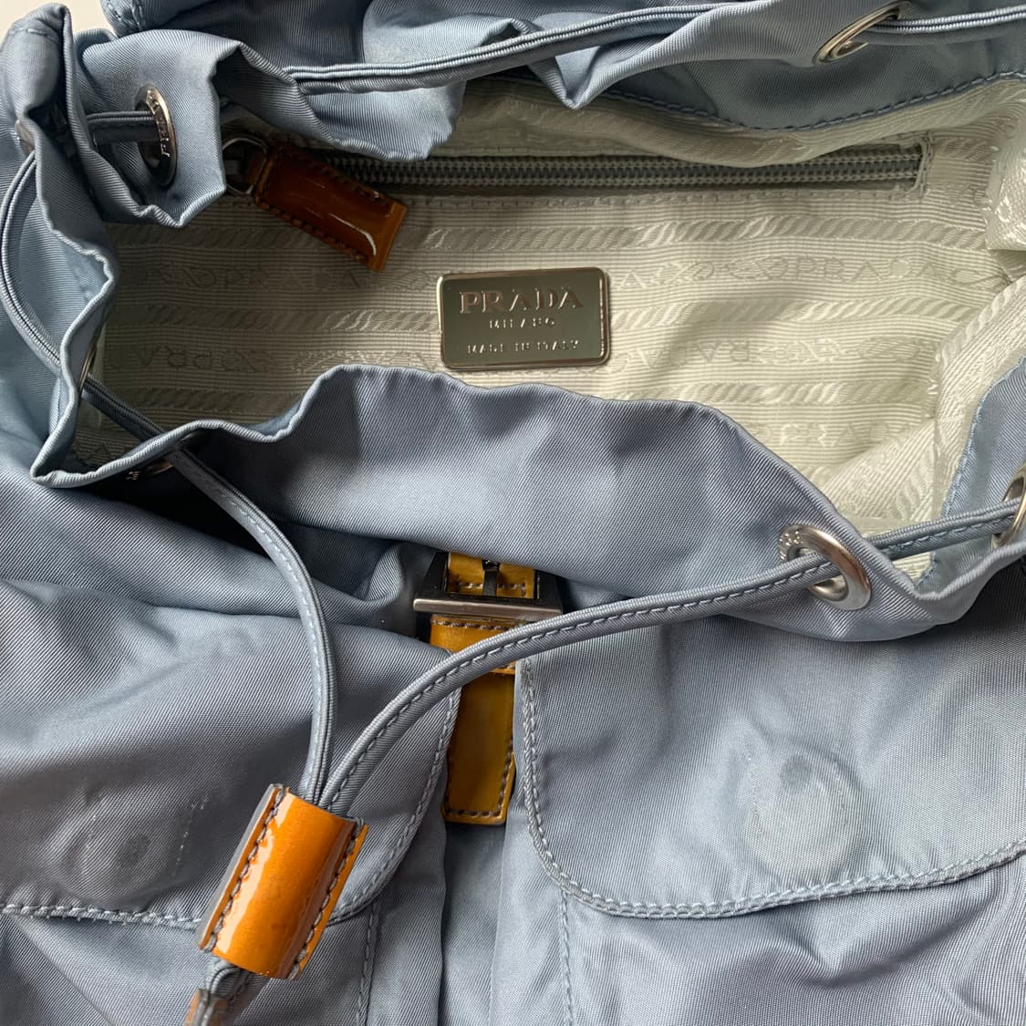 프라다 포코노 하늘색 패브릭 백팩 상품이미지3