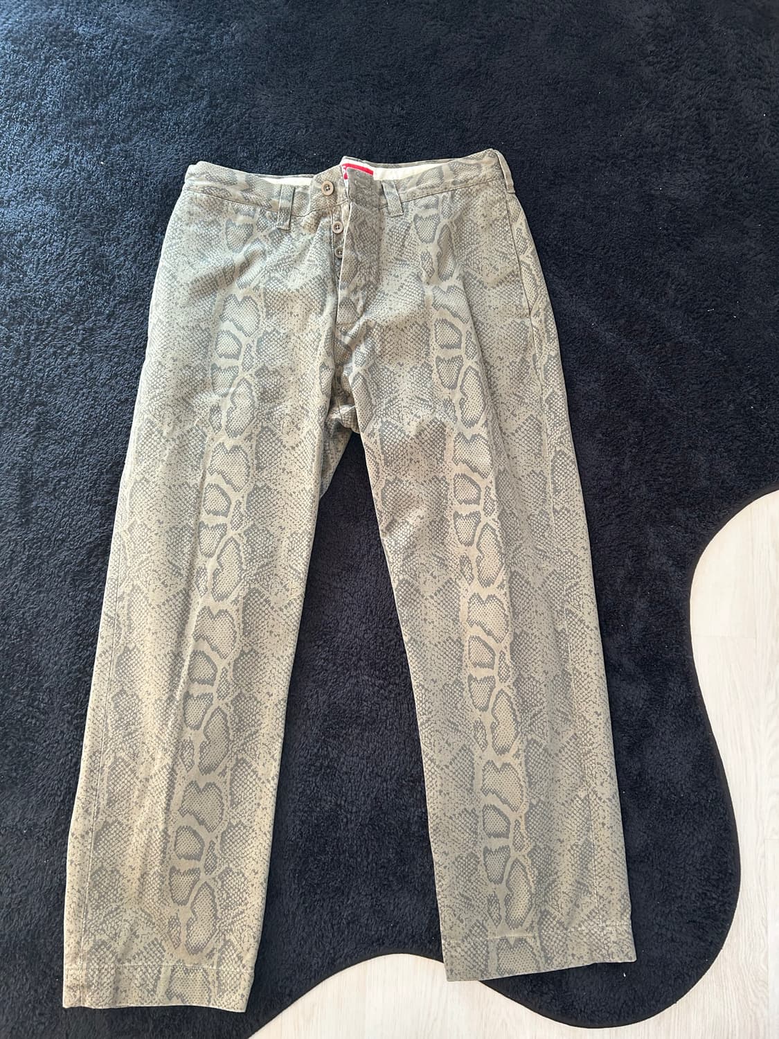 슈프림 스네이크 치노팬츠 상품이미지1