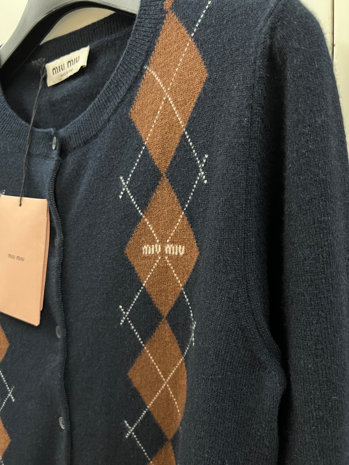 미우미우 캐시미어 아가일 가디건 44 상품이미지5