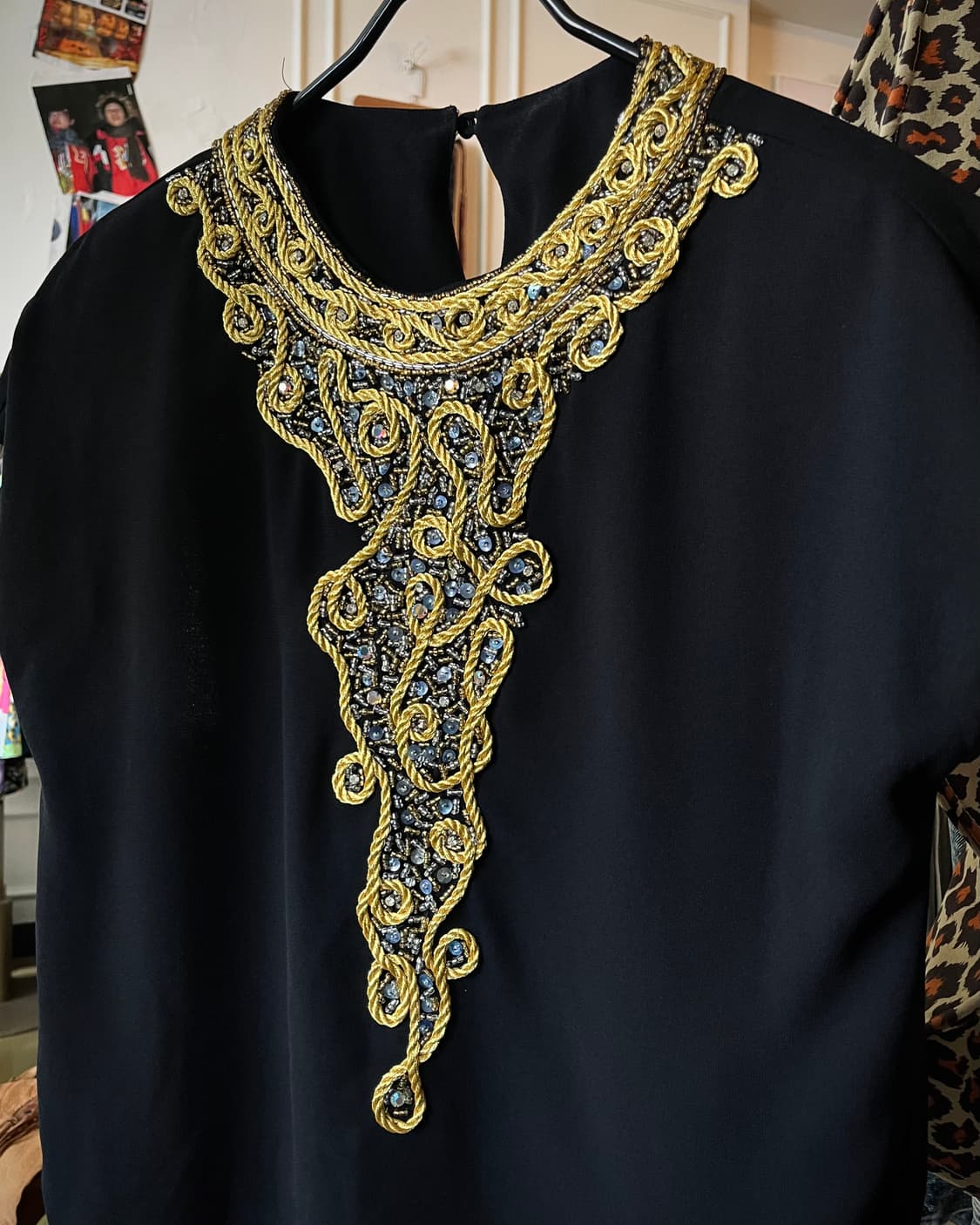 OTTO Collection Egypt Neck Sequin Top 상품이미지4