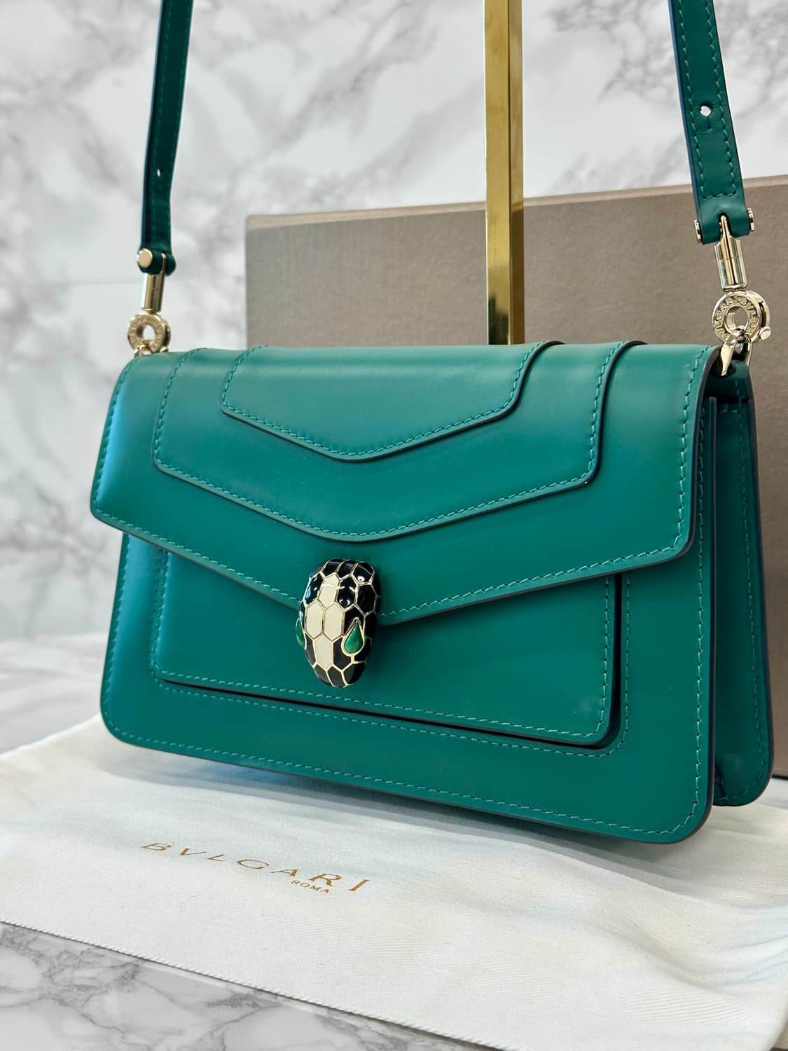 [새상품급] 불가리 세르펜티 포에버 이스트-웨스트 숄더백 레퍼런스 상품이미지2