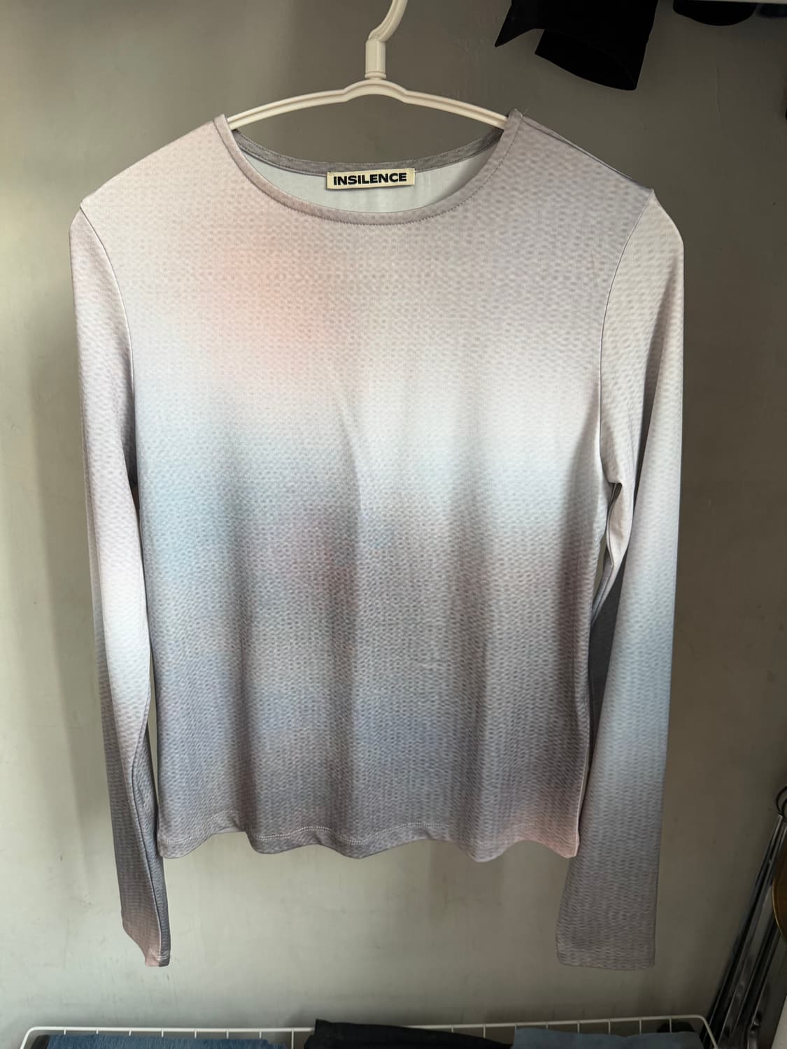 인사일런스 우먼 스머징 그래픽 탑 긴팔티 s 상품이미지1