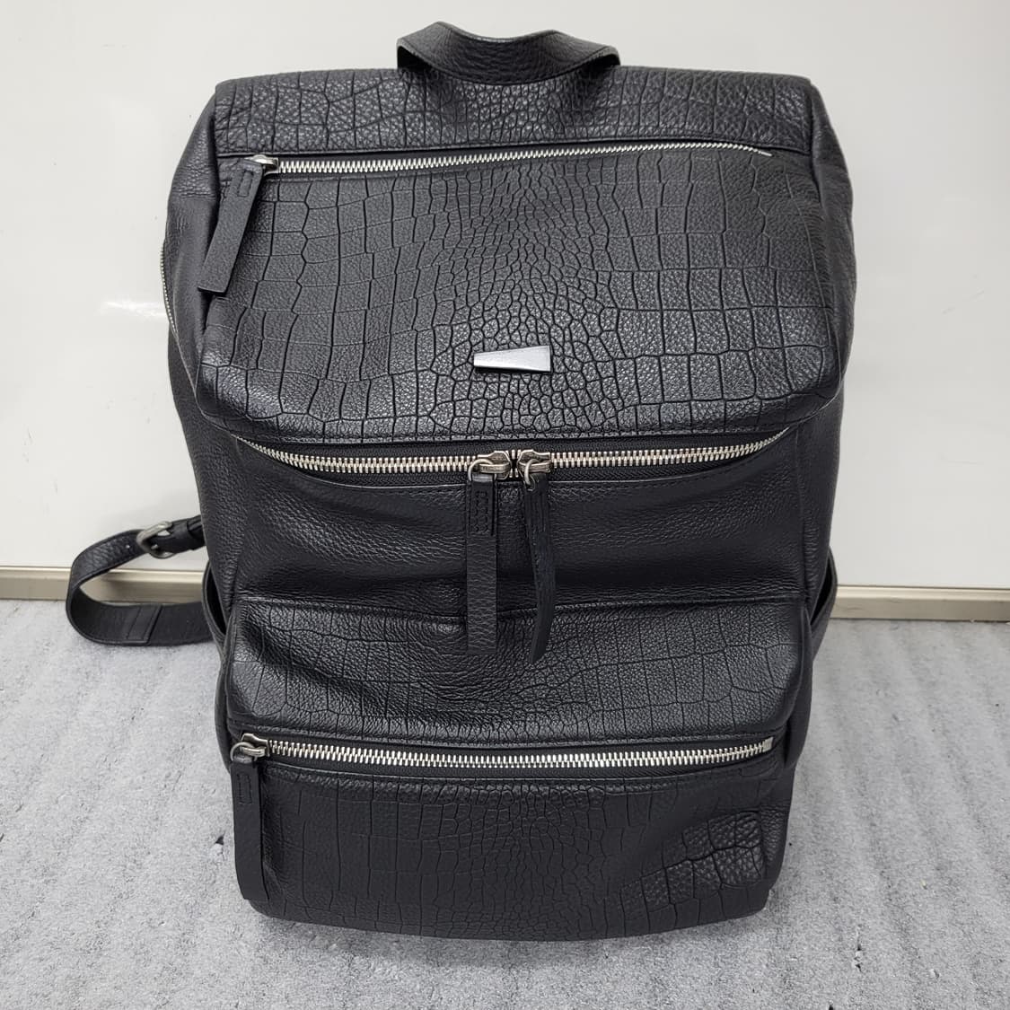 상태좋은 루즈 앤 라운지 정품 천연가죽 백팩
INTIMO BACKPACK 상품이미지1