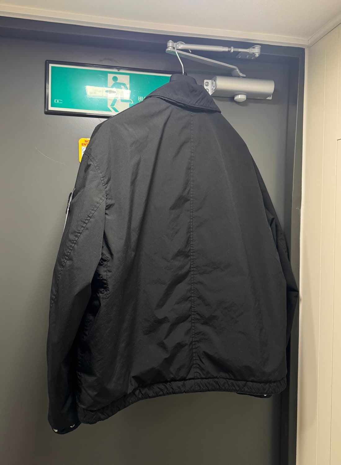 스톤아일랜드 25FW 라이트 컴팩트 터치 TC 코치 자켓 XL 상품이미지2