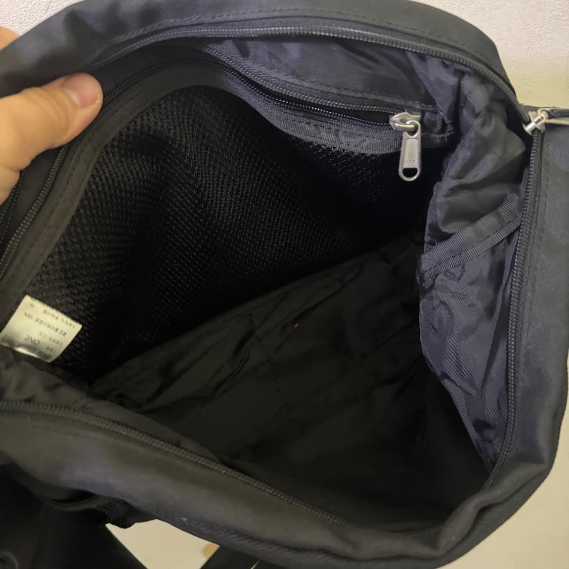 노스페이스 3m 리플렉티브 스카치 크로스백 블랙 상품이미지4