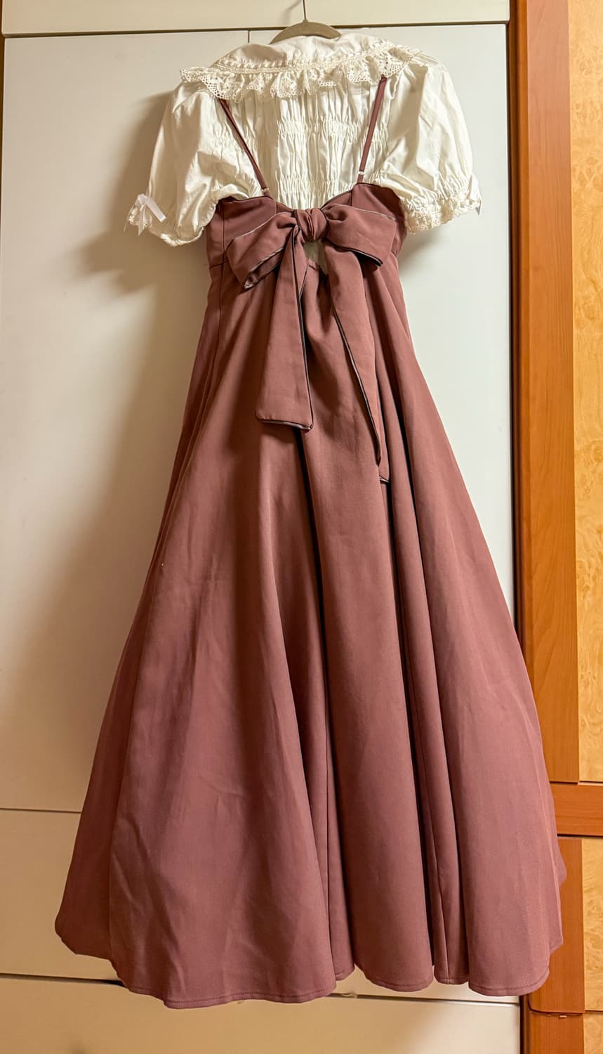 내츄럴뀌뚜르 백리본 파이핑 캐미 원피스 벽돌색 상품이미지7