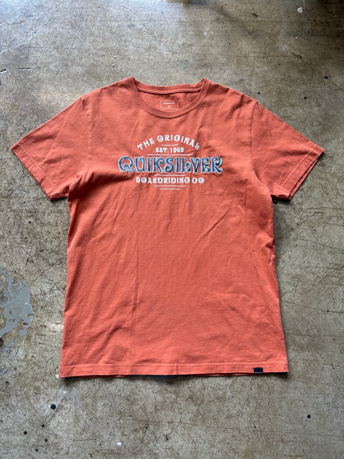 퀵실버 자수 반팔 티셔츠 상품이미지1