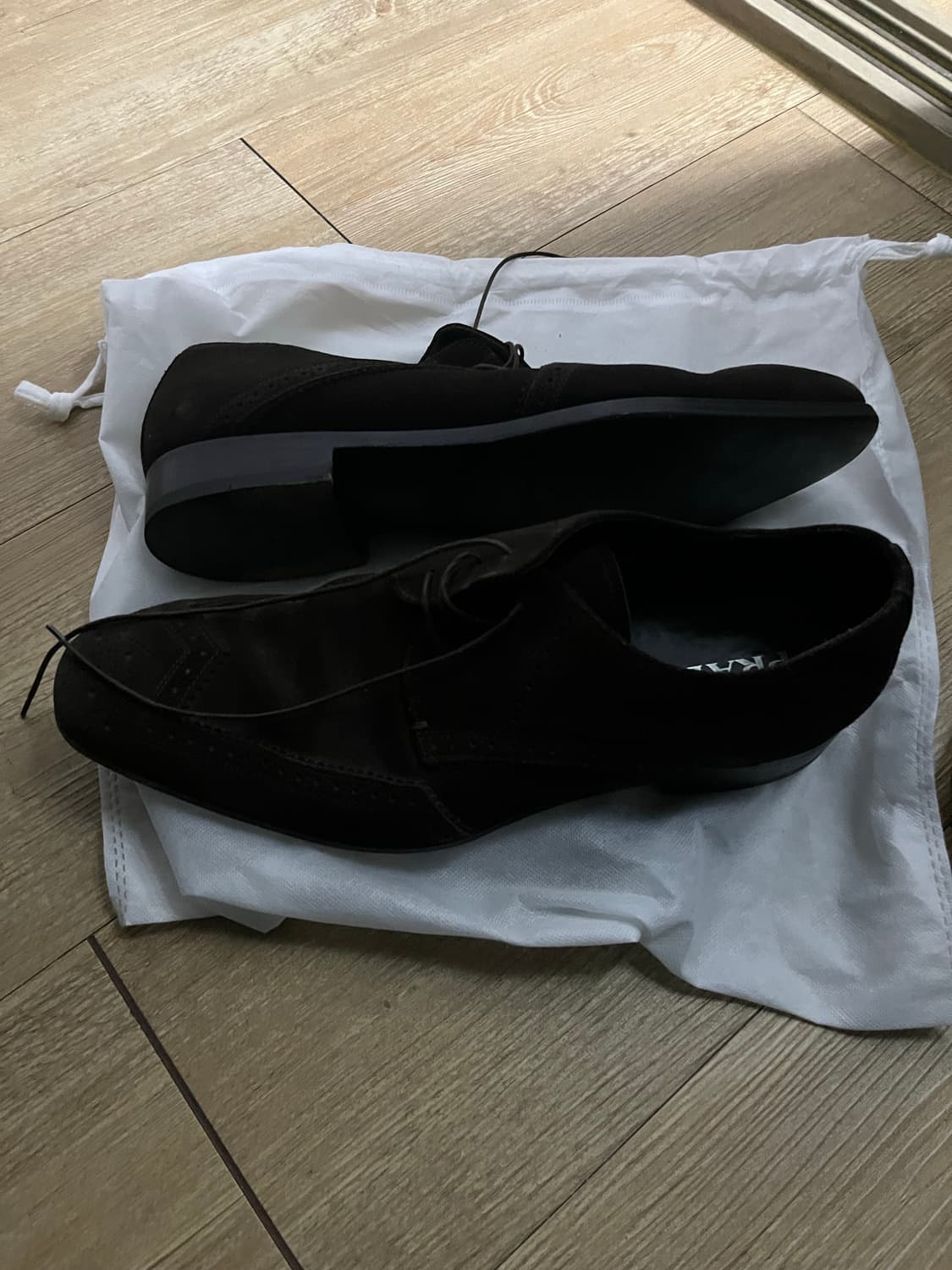 프라다 스웨이드 브로그 슈즈 상품이미지1