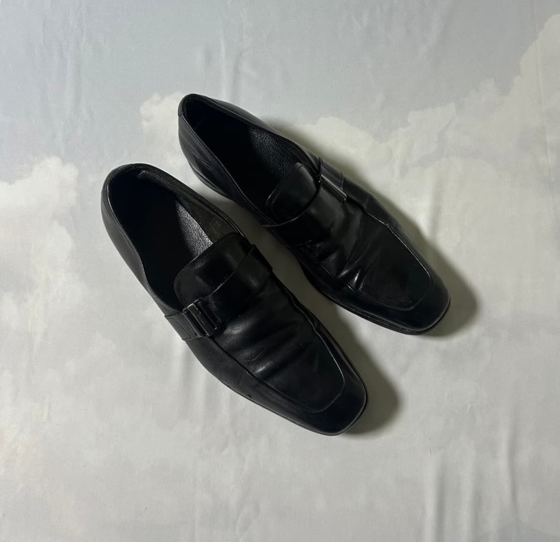 프라다 버클 스트랩 로퍼 슈즈 상품이미지2