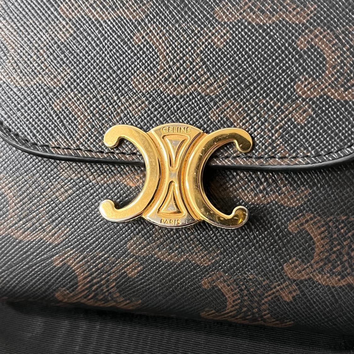 [S급/정품] 셀린느 트리옹프 플랩 여성 반지갑 상품이미지7