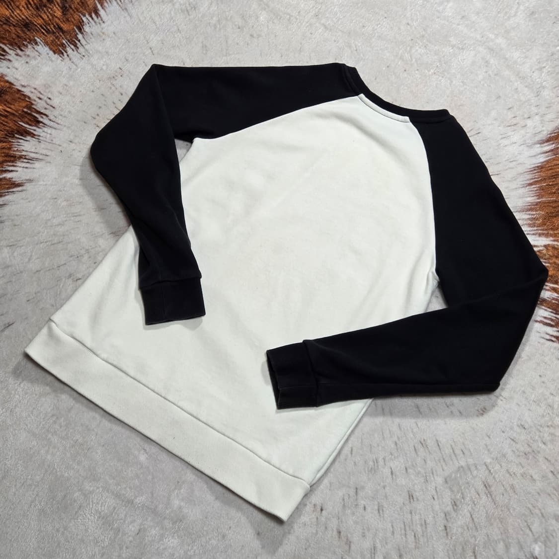 NBA 블랙 화이트 배색 맨투맨 상품이미지4