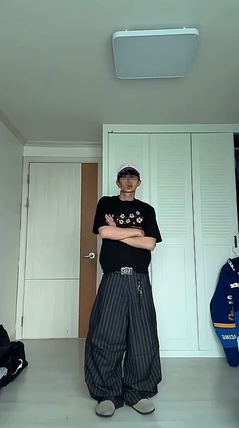 율스가든 yul’s garden 블랙 반팔 상품이미지1