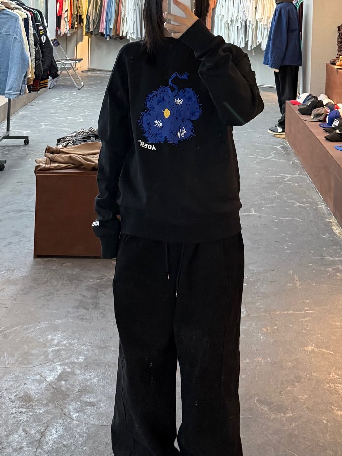 아더에러 블루썸 스웻셔츠 H1326 상품이미지1