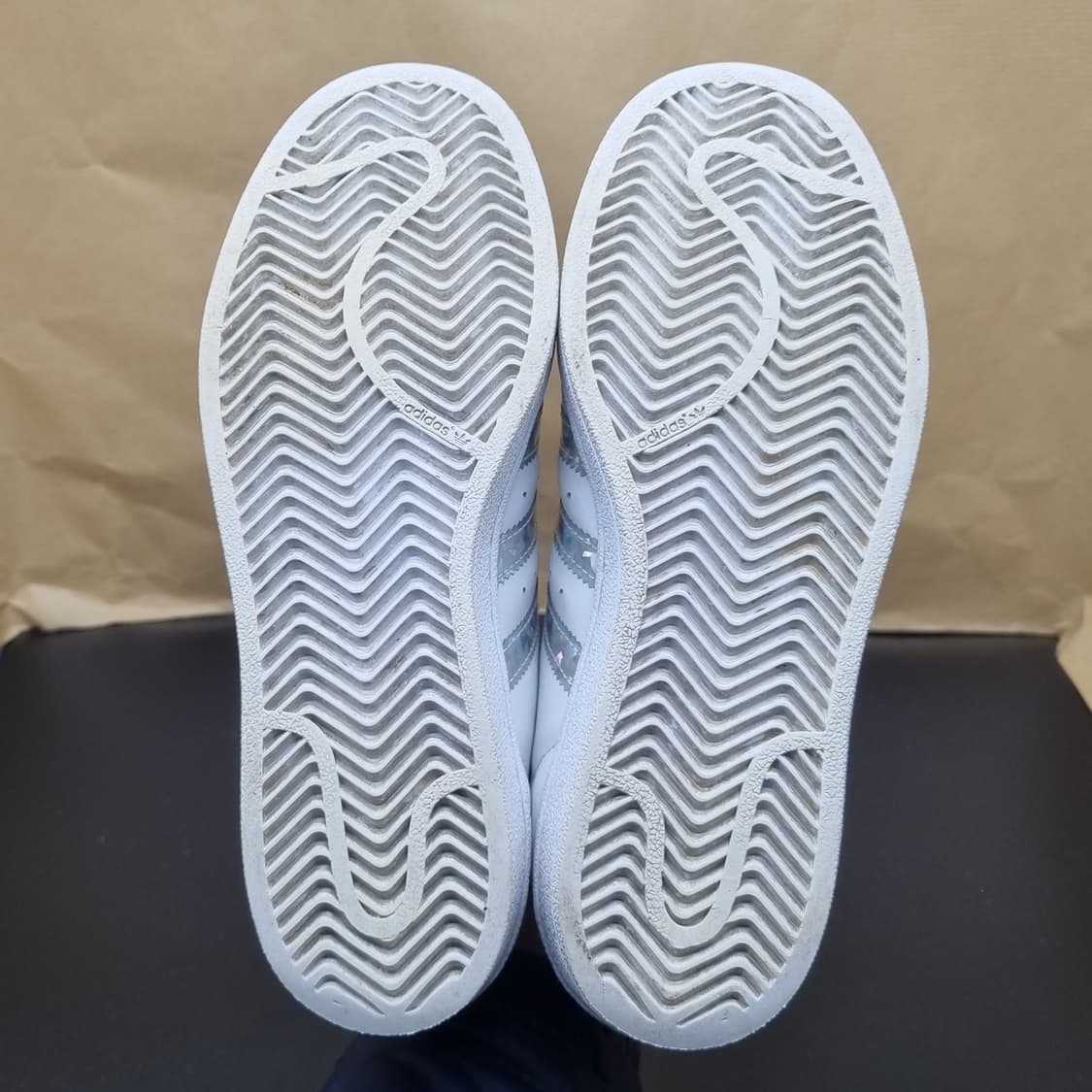 아디다스 슈퍼스타 홀로그램 여성운동화230  상품이미지3