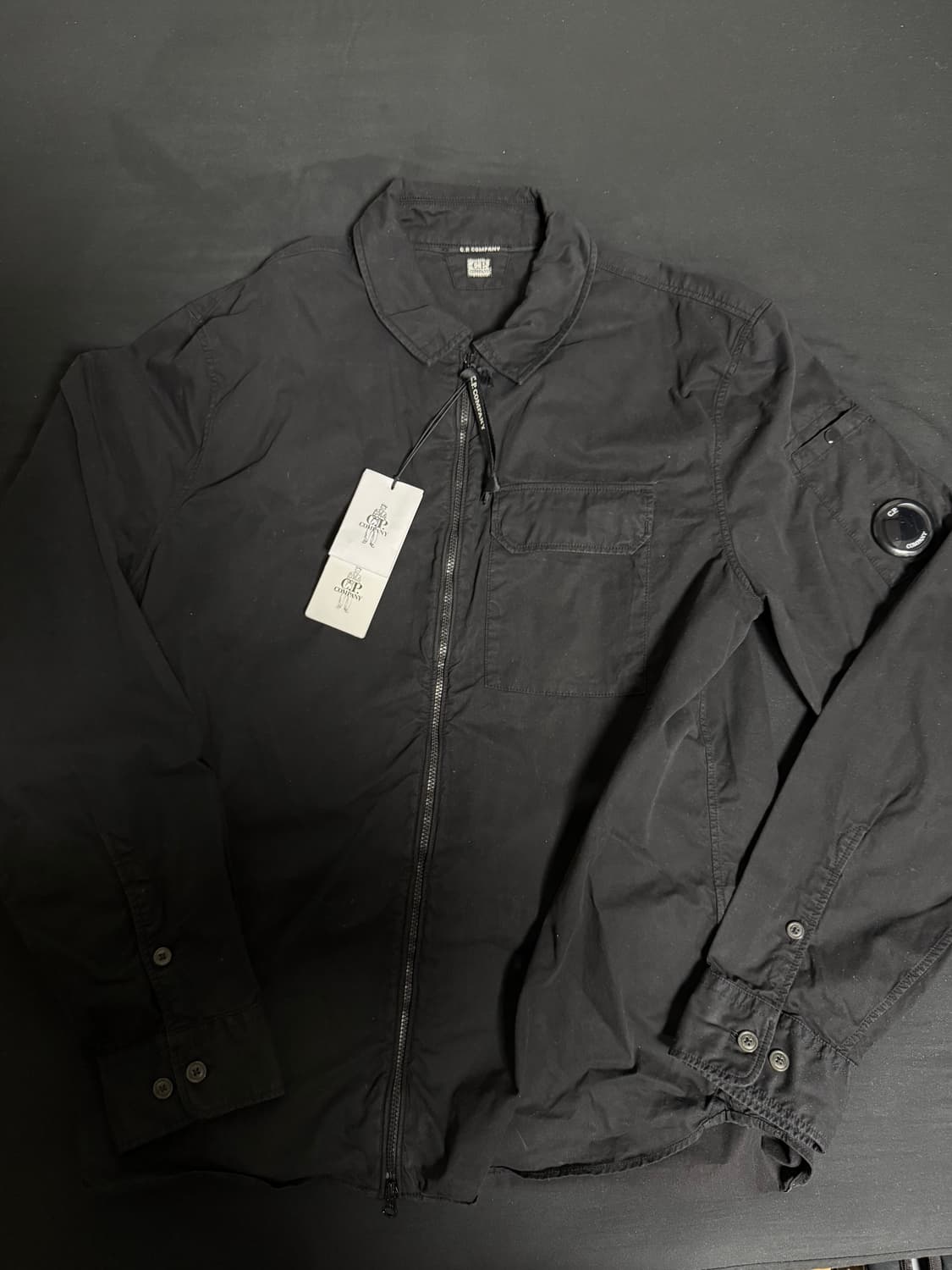 C.P. 컴퍼니 개버딘 가먼트 다이드 유틸리티 셔츠 블랙 - 21SS 상품이미지1