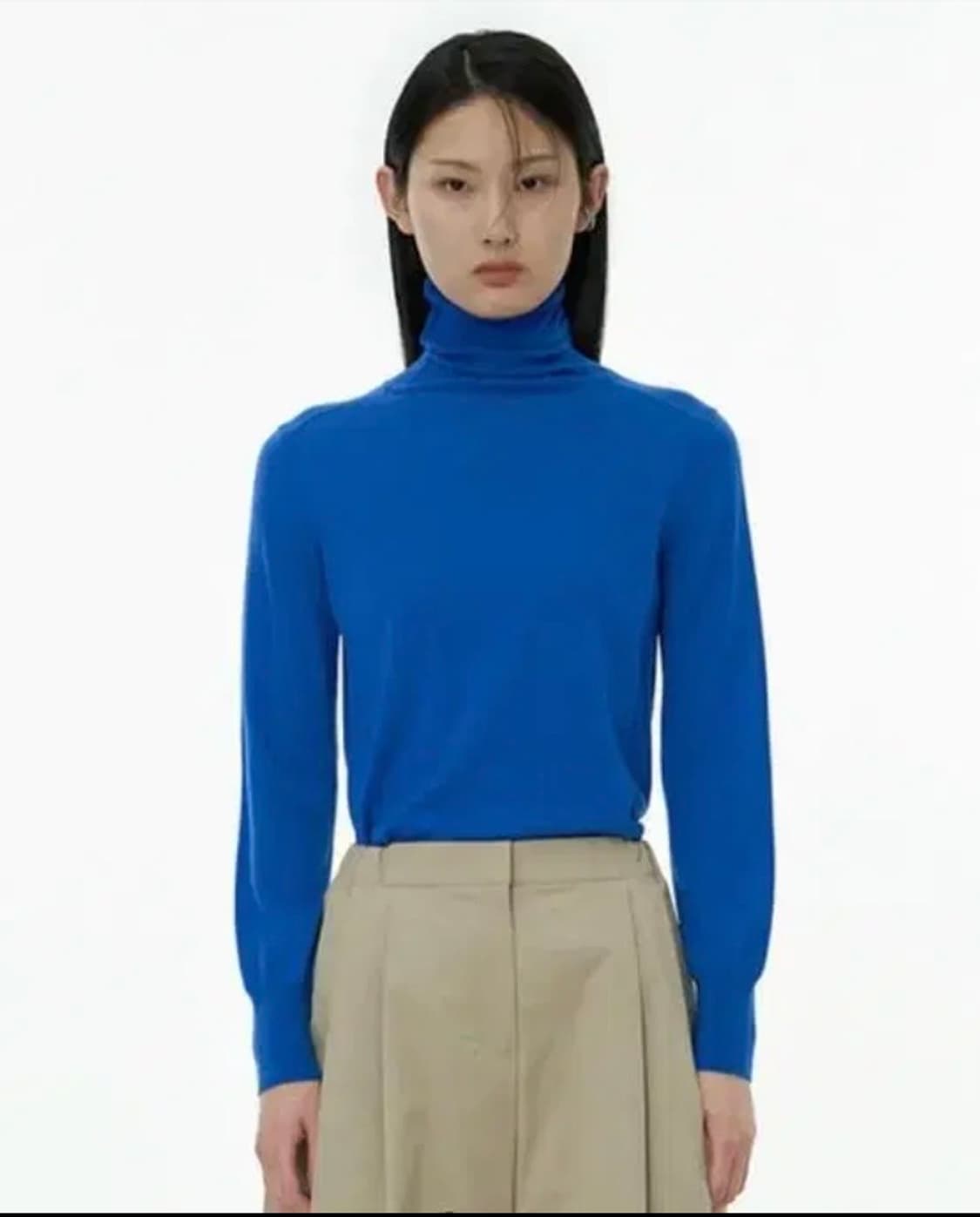 아모멘토 터틀넥 니트 상품이미지1