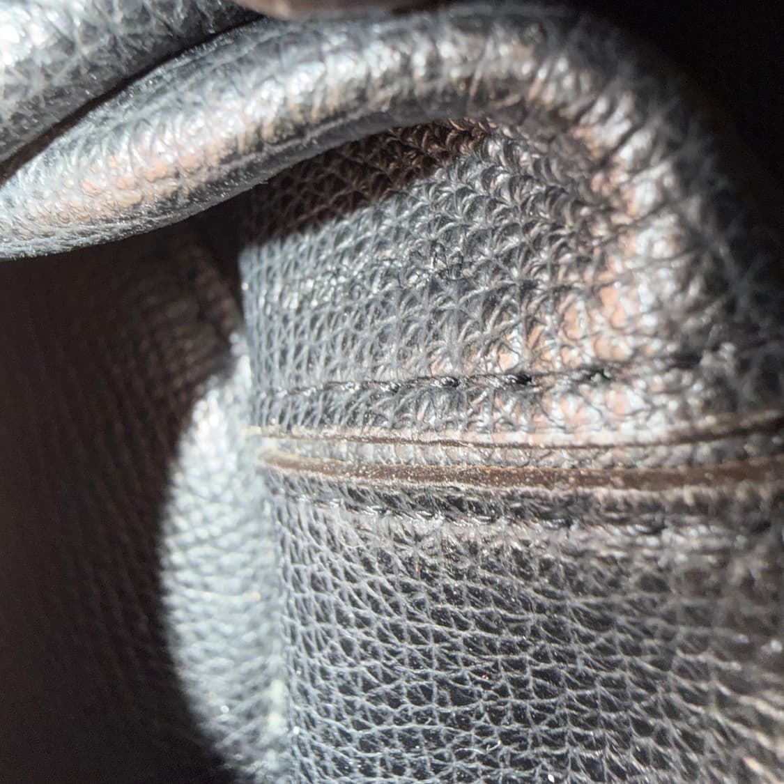 버버리 헤이마켓 체크 스몰 론 버킷백 상품이미지6