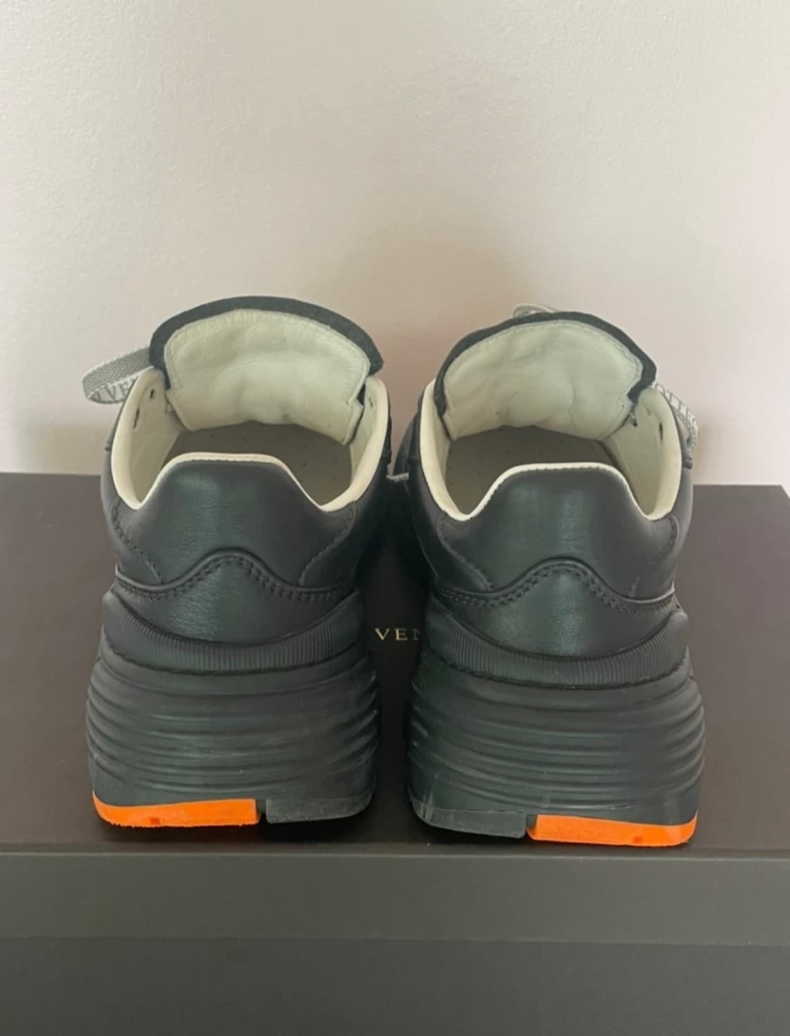 보테가베네타 스피드스터 블랙 스니커즈 상품이미지3