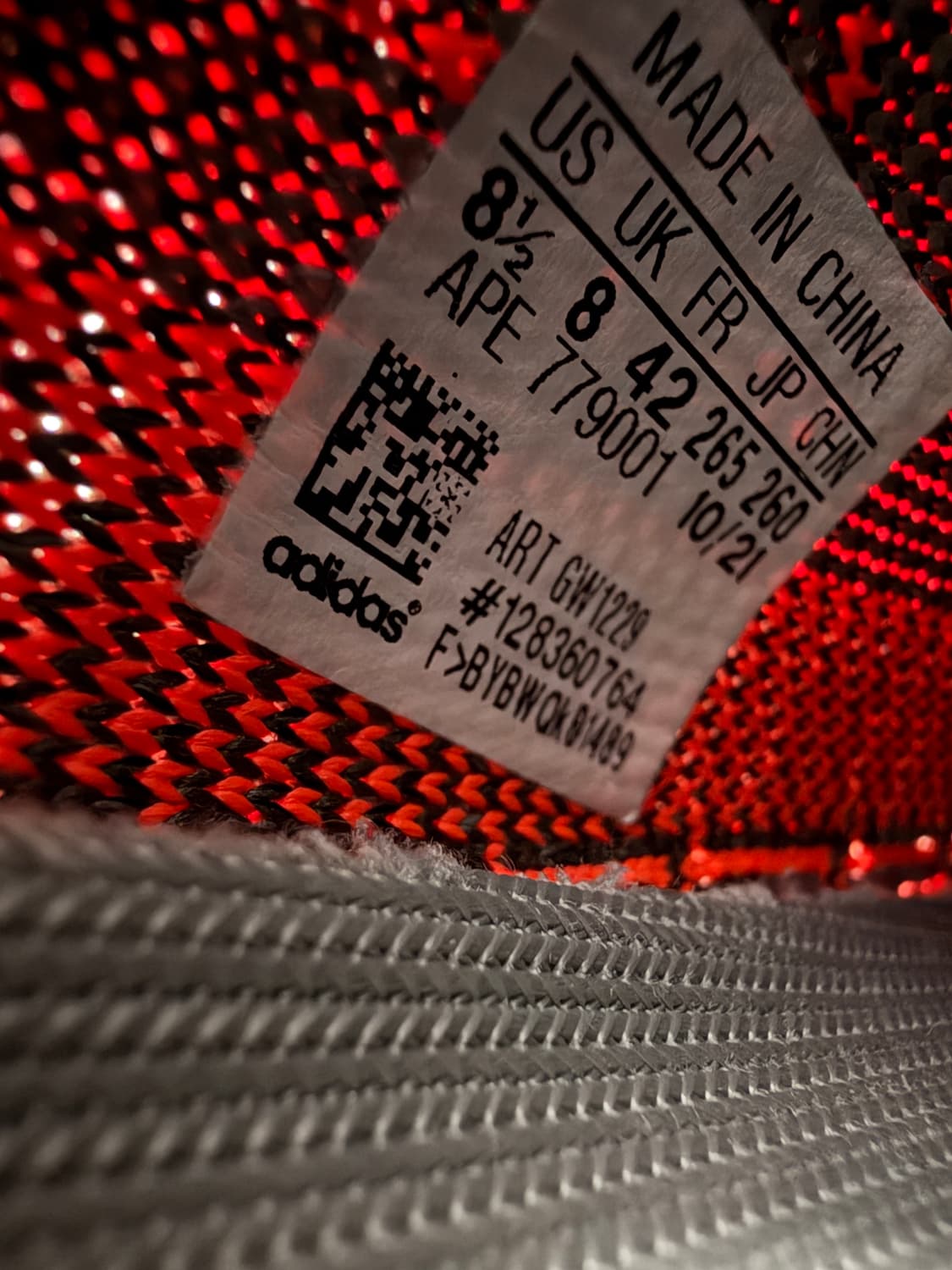 이지부스트 350 V2 벨루가 상품이미지5