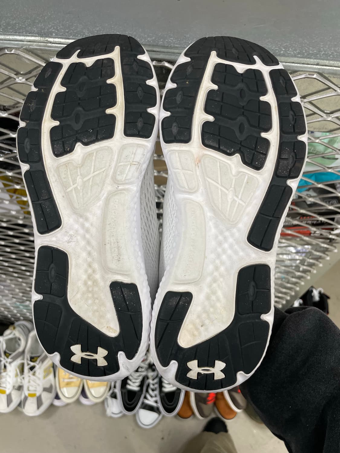 언더아머 차치드 로그 4 화이트 블랙 265 (gr-4611) 상품이미지6