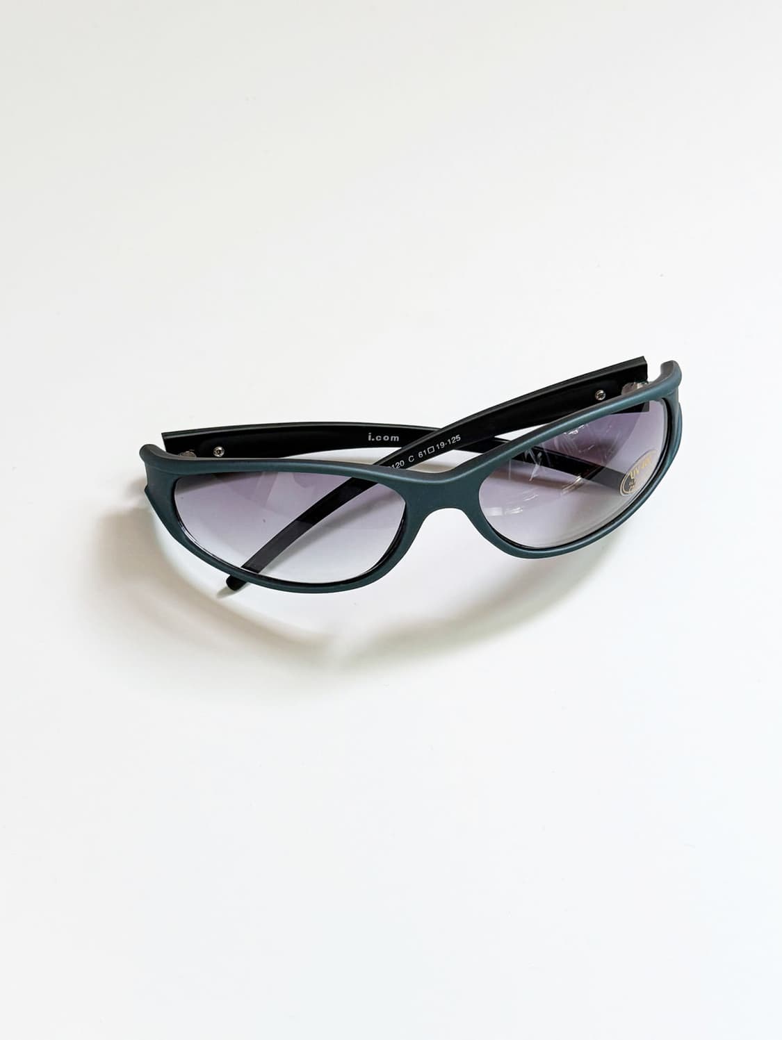 I.COM 랩 어라운드 스포티 프레임 빈티지 선글라스 상품이미지1