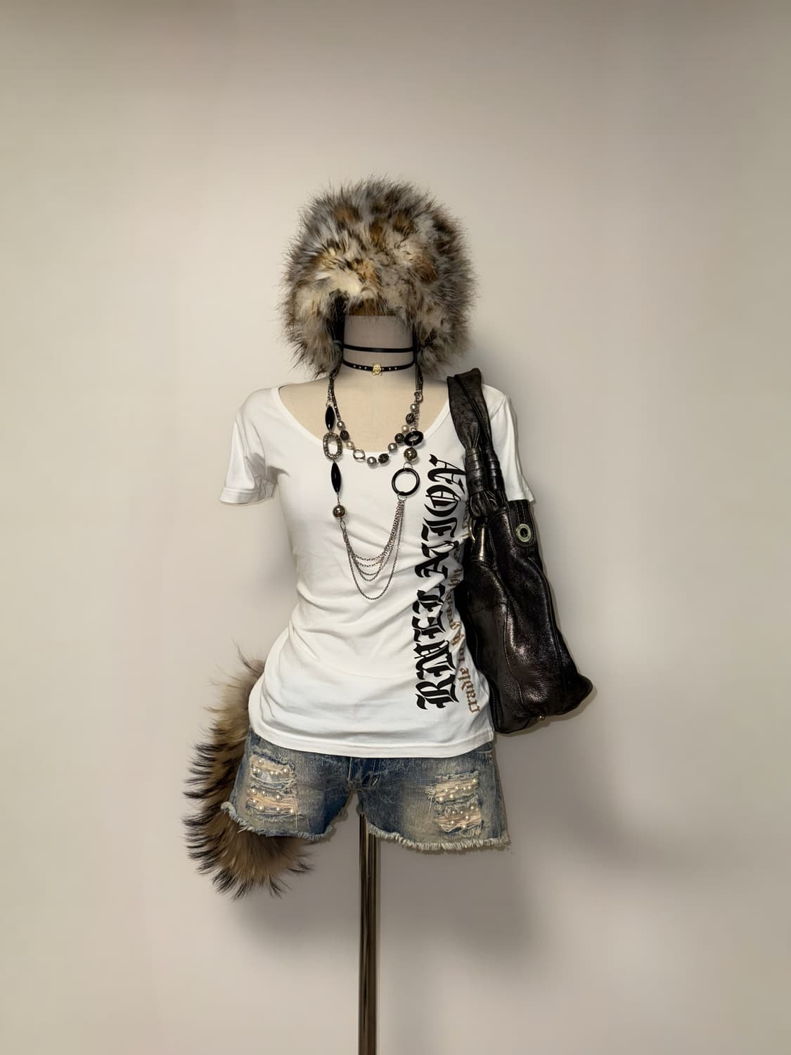 날개 프린팅 오네갸루 탑 상품이미지2