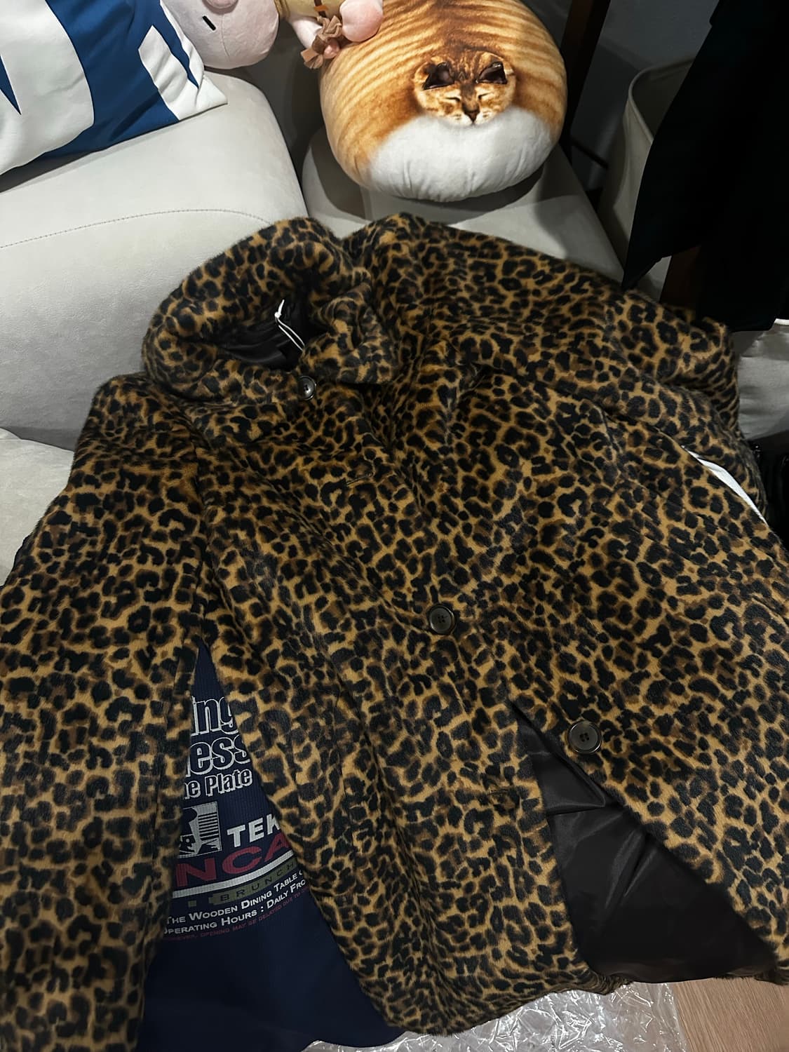 앤아더스토리즈 레오파드 퍼코트 상품이미지3