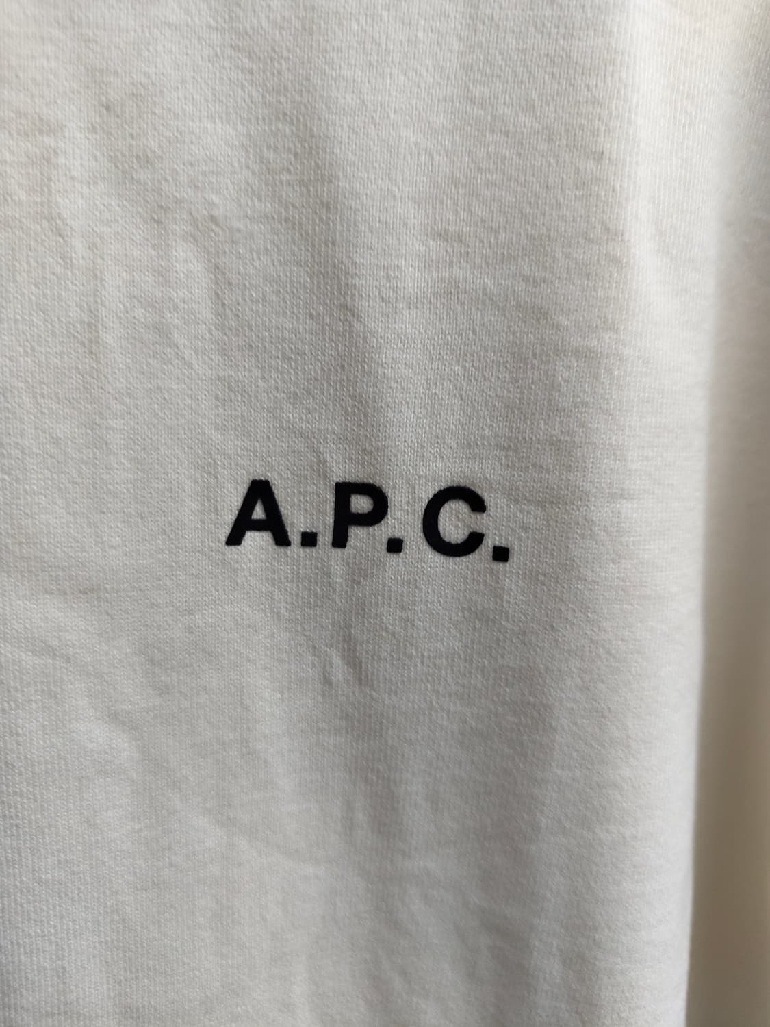L) APC 아페쎄 반팔 티셔츠 팝니다 상품이미지2