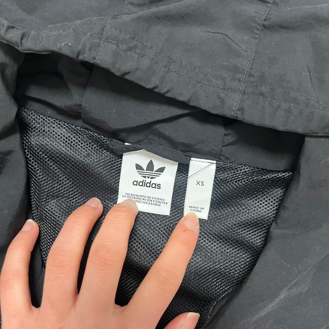 Adidas black lock-up windbreaker 상품이미지6