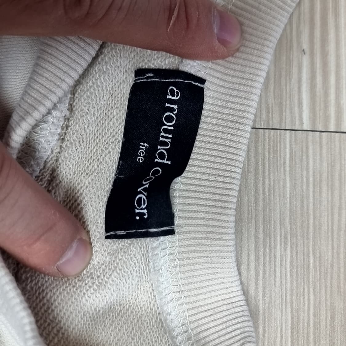 어라운드커버 빈티지 자동차 프린팅 맨투맨 티셔츠(프리) 상품이미지3