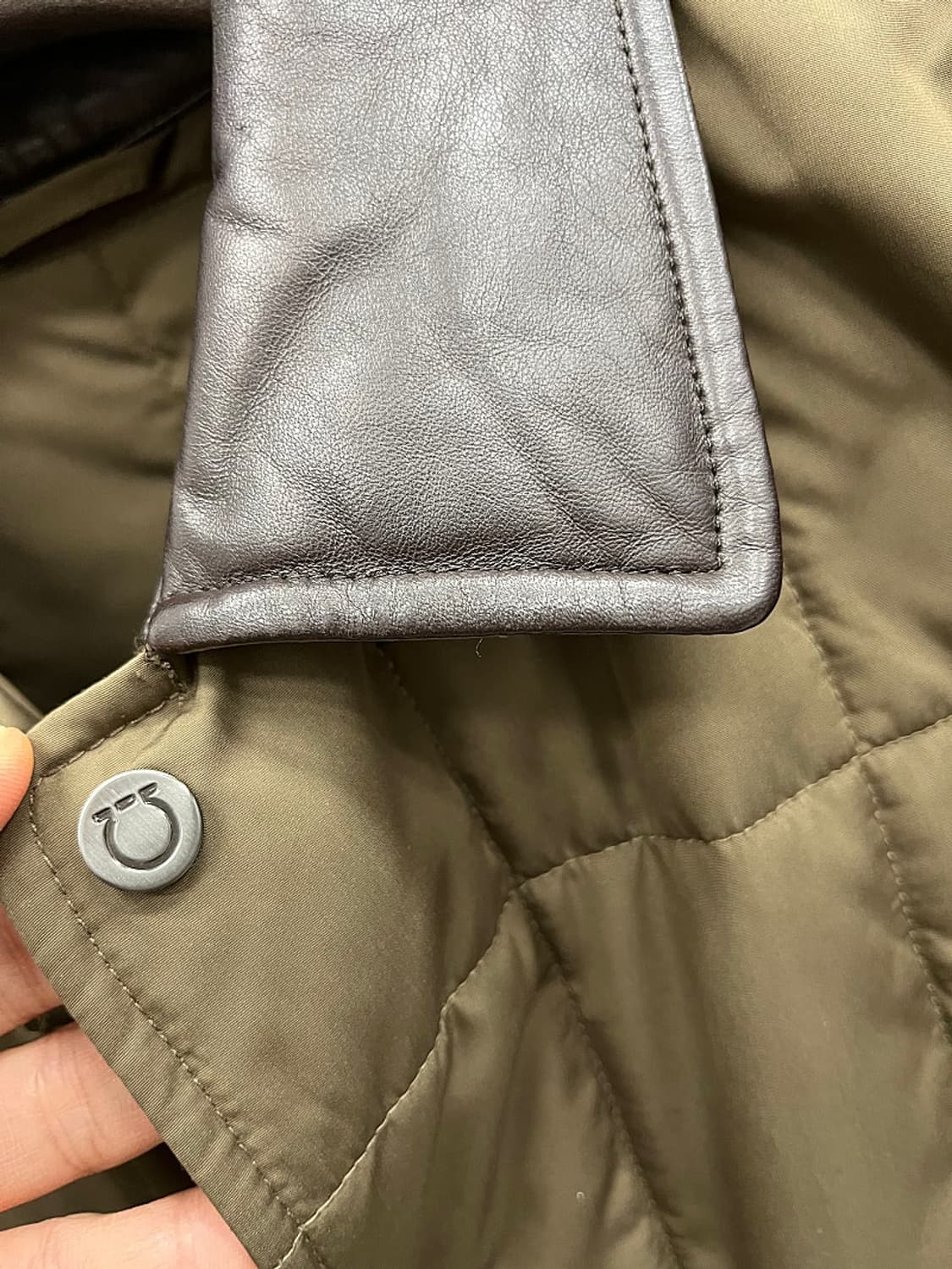 95) 페레가모 브라운 퀼팅자켓  상품이미지2