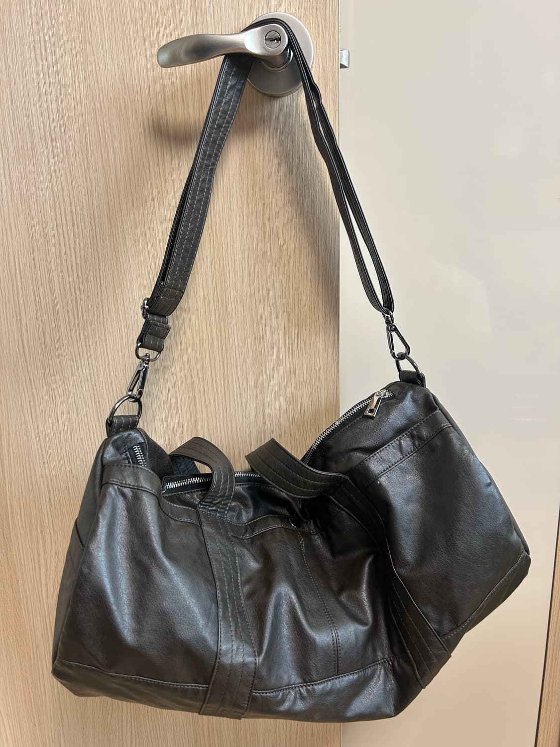 [비슬로우X데릭]BOWLING BAG DARK BROWN 상품이미지2