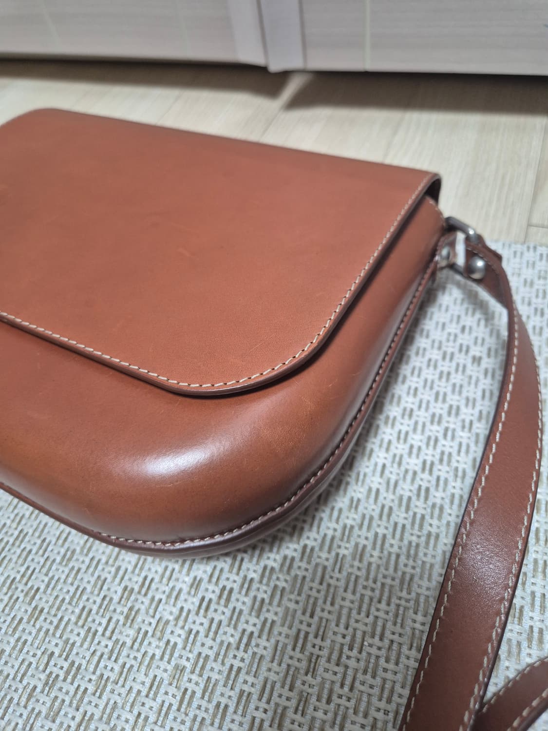 (정품) A.P.C 아페쎄 제임스 레더 백 통가죽 크로스 상품이미지9