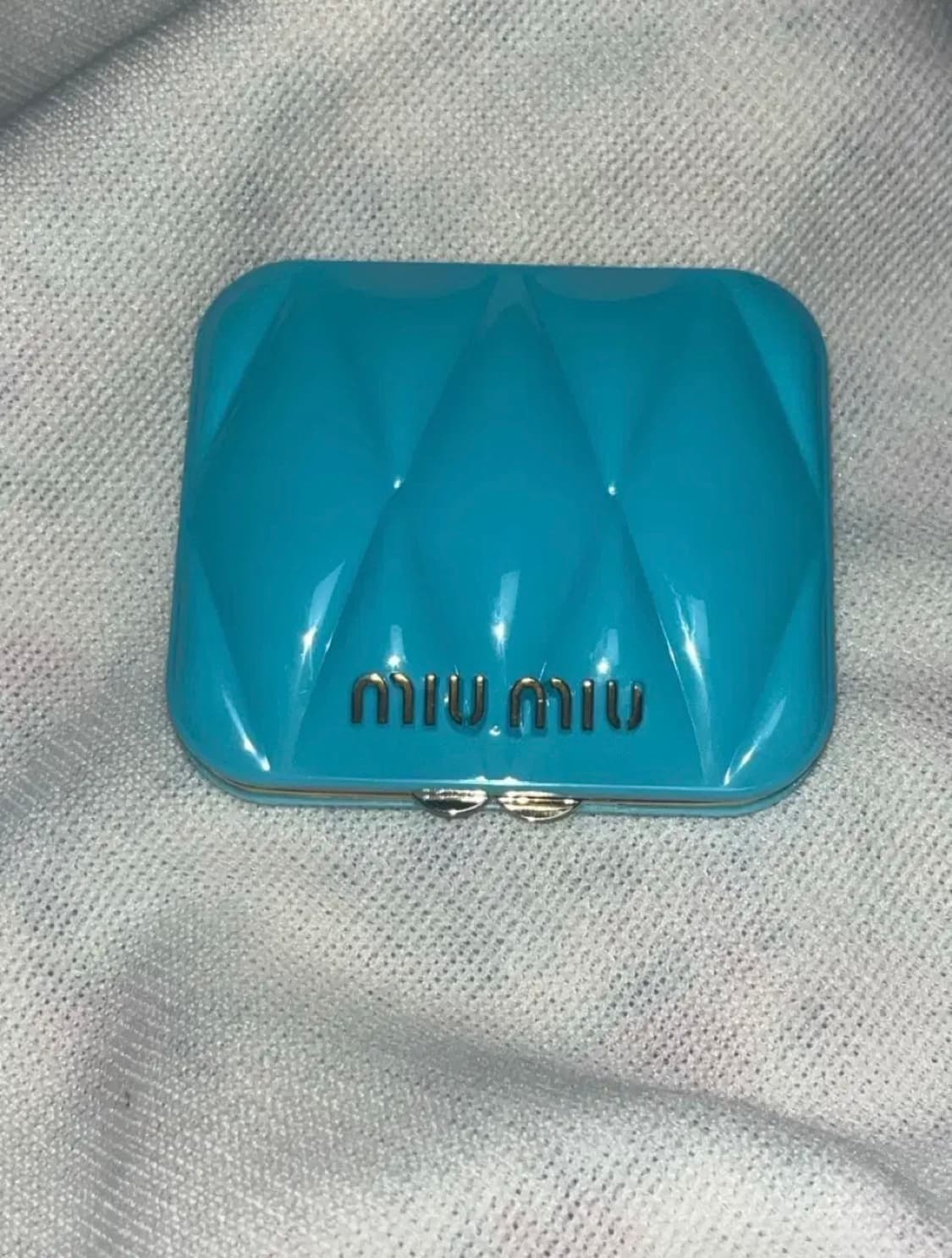 미우미우 퍼퓸 컴팩트 미러 상품이미지4