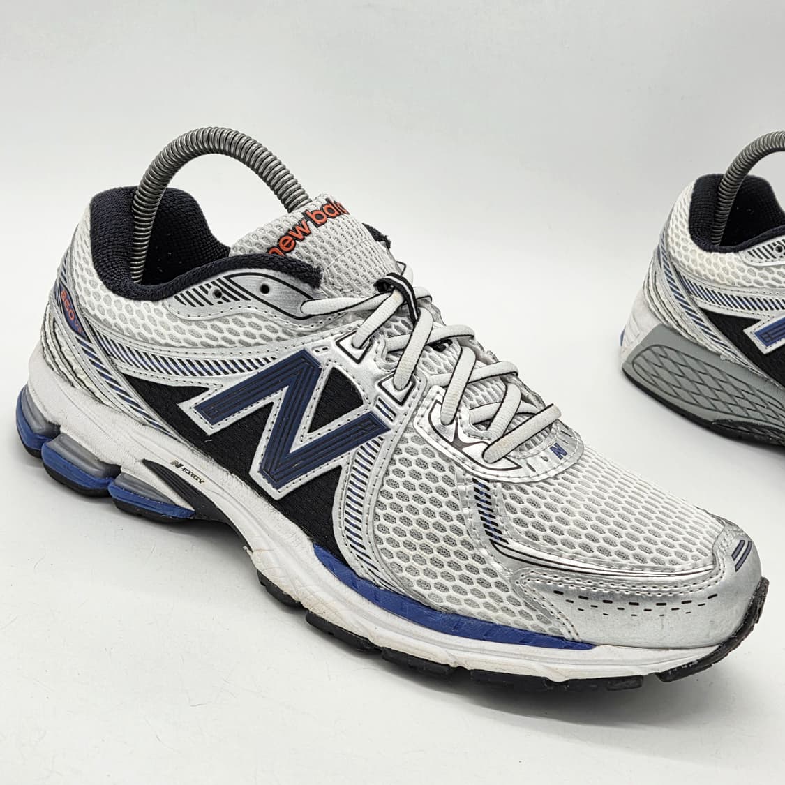  뉴발란스 860v2 메탈릭 실버 (260 D) 상품이미지5