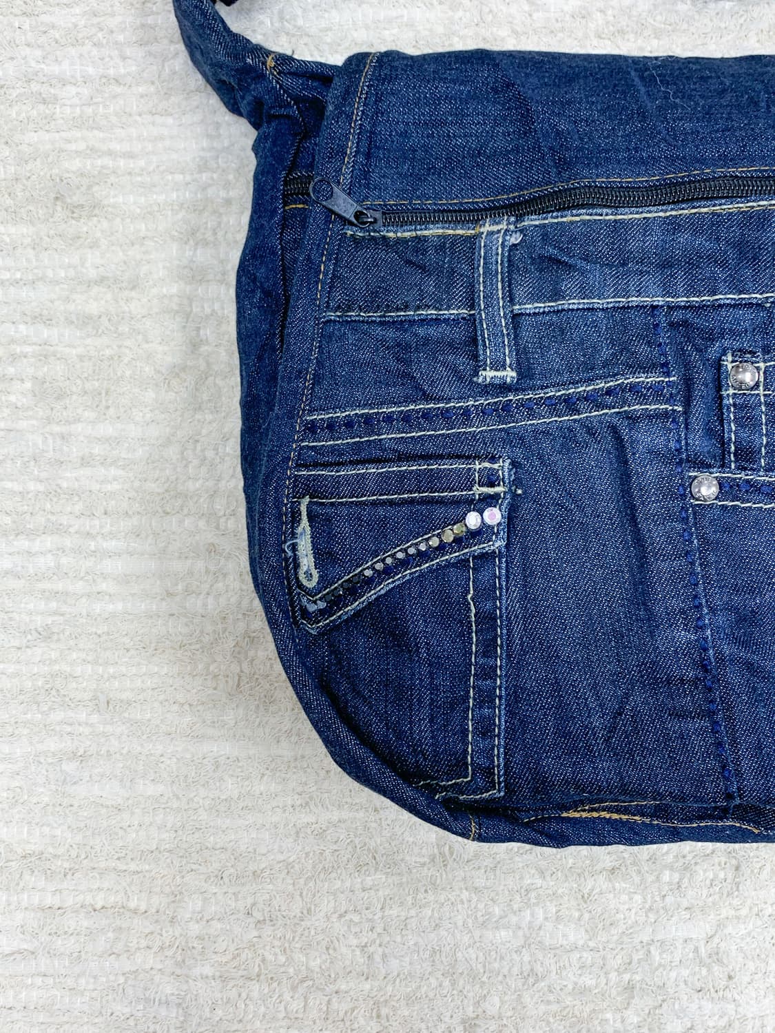 Blue Denim Cubic Crossbody Bag 상품이미지2